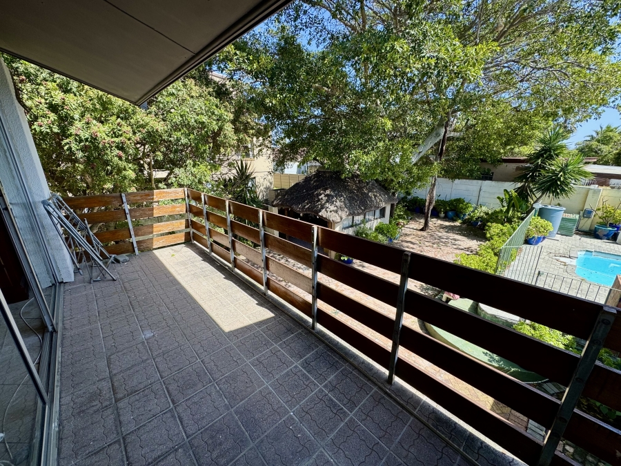 To Let 2 Bedroom Property for Rent in Table View Western Cape